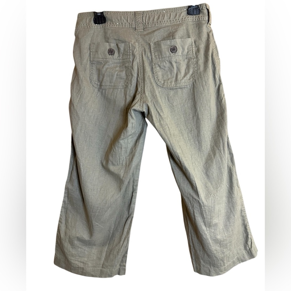 Patagonia Khaki Capris with Adjustable Waistband, Front & Back Pockets - Picture 4 of 9
